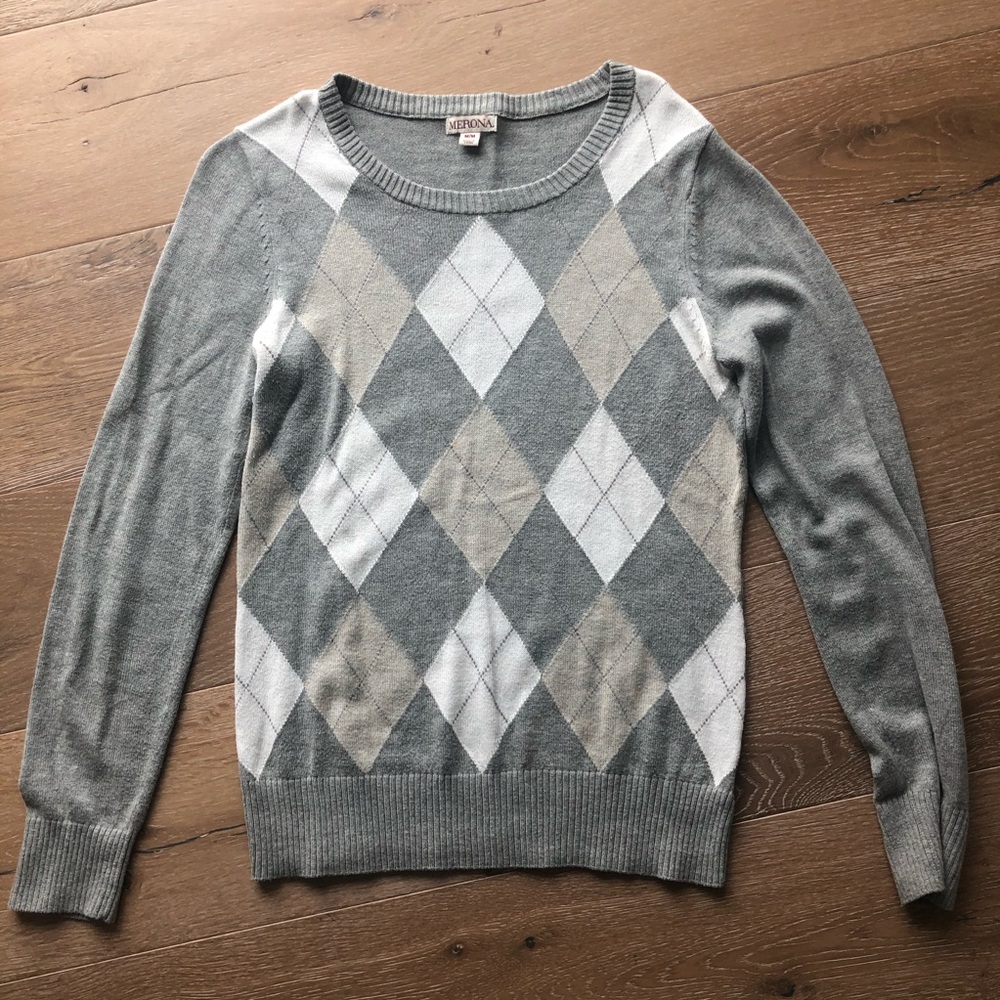 Womens argyle light sweater